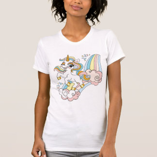 Söt enhörning på en regnbåge t shirt