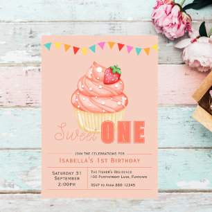 Söt ETT, födelsedagsfirande cupcake-inbjudan Inbjudningar