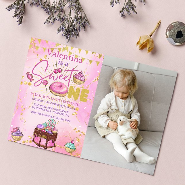 Söt ett första födelsedag Rosa Faux Glitter Photo Inbjudningar (Skapare uppladdad)