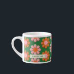 Söt Färgglad Retro Blomma Mönster Grön Rosa Namn Espressomugg<br><div class="desc">Personlig Cute Colorful Retro Flower Mönster Grönt och Rosa Espresso Kopp</div>