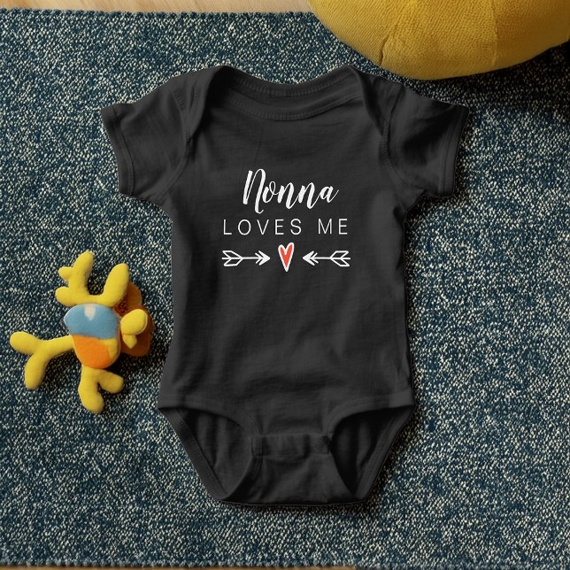 Söt farmor Nonna älskar mig Anpassa T Shirt (Cute Grandma Nonna Loves Me Customize Baby Bodysuit)