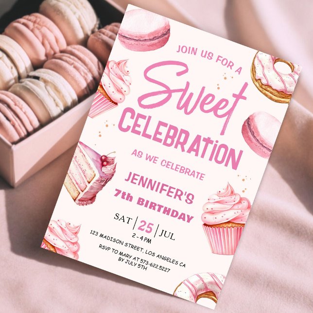 Söt firande rosa munkar flicka 7-årsdag  inbjudningar (Skapare uppladdad)