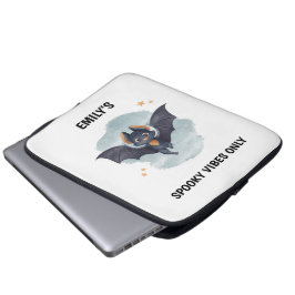 Söt fladdermus Anpassat Namn Halloween Kusliga Vib Laptop Fodral