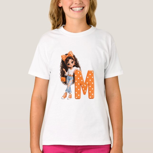 Söt flicka med bokstaven M kastfilt T Shirt (Framsida)
