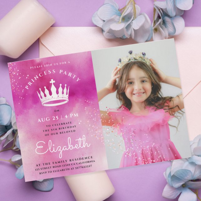 Söt flickaktig prinsesskrona rosa vattenfärg   inbjudningar (Skapare uppladdad)