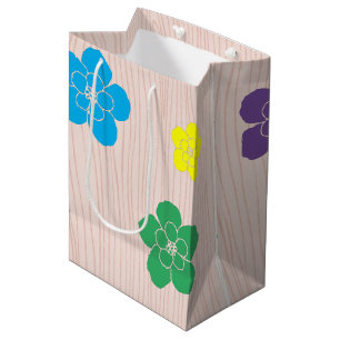Söt Flower Cutouts på Woodgrain BackDrop