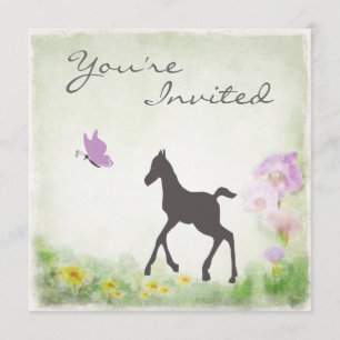 Söt Foal and Butterfly Horse Baby Shower Inbjudan