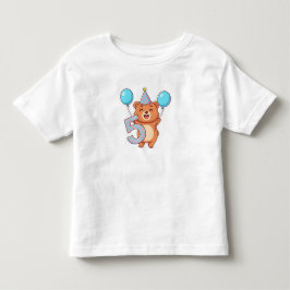 Söt födelsedagsbjörn med födelsedagshatt och ballo t shirt