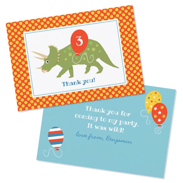 Söt födelsedagsdinosaurie Triceratops Anpassad Röd Tack Kort (Skapare uppladdad)