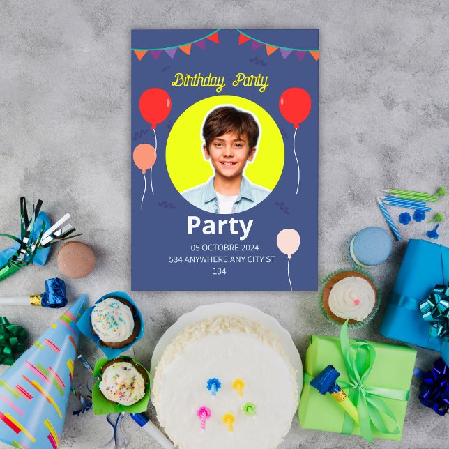 Söt födelsedagsillustration inbjudan (Skapare uppladdad)