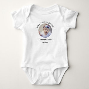Söt Första Års Namn Rund Foto Födelsedagsfest T Shirt