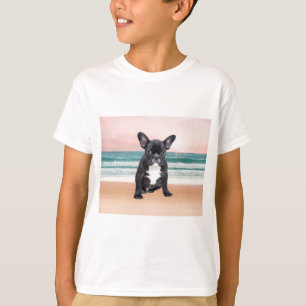 Söt fransk bulldogg strand sol vatten tee