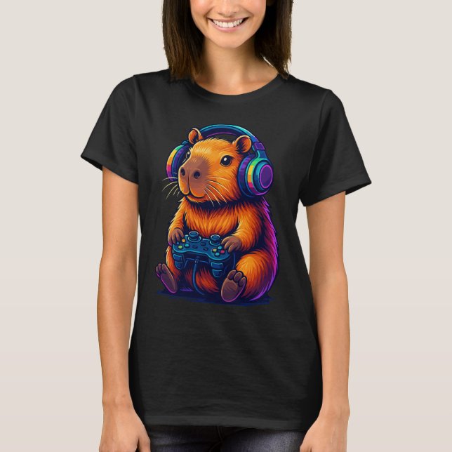 Söt Gamer-Kapybara — med hörlurar och spelkontroll T Shirt (Framsida)