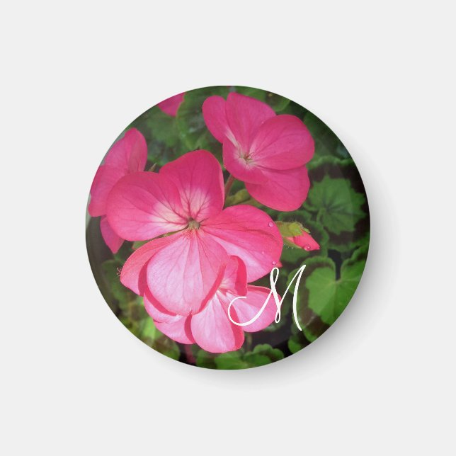 Söt Girly Rosa Geranium Photo Monogram Magnet (Framsidan)