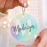 Söt Glitter Holografiskt irdescent Girly Julgransprydnad Keramik<br><div class="desc">En trendig söt chic med båda glitter-bakgrunden i vackert pastel färg. Du kan enkelt anpassa dig med ditt anpassningsbar monogram och/eller namn.</div>