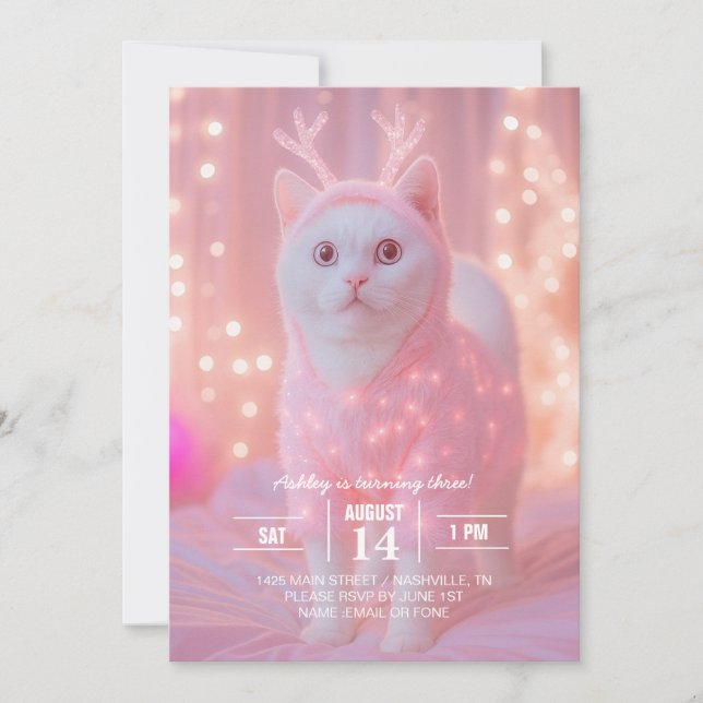 Söt Glödande Ren Katt Vinter Fantasi         Inbjudningar (Framsida)