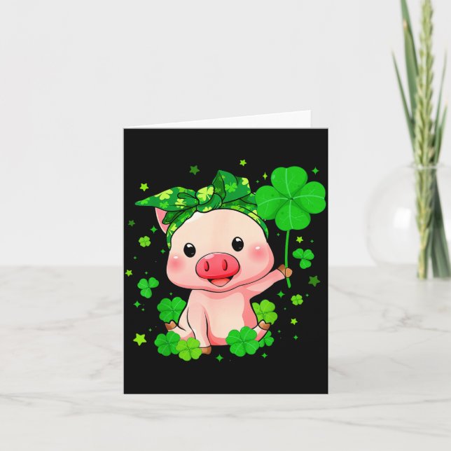 Söt gris som håller Shamrock St Patricks Day barn Kort (Framsida)