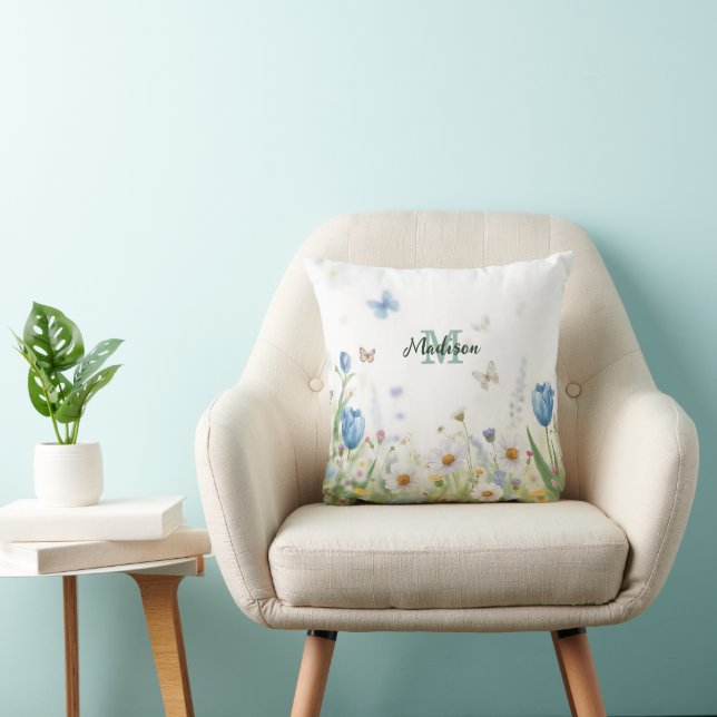 Söt grön vårblomma vildblombukett monogram kudde (Stol)