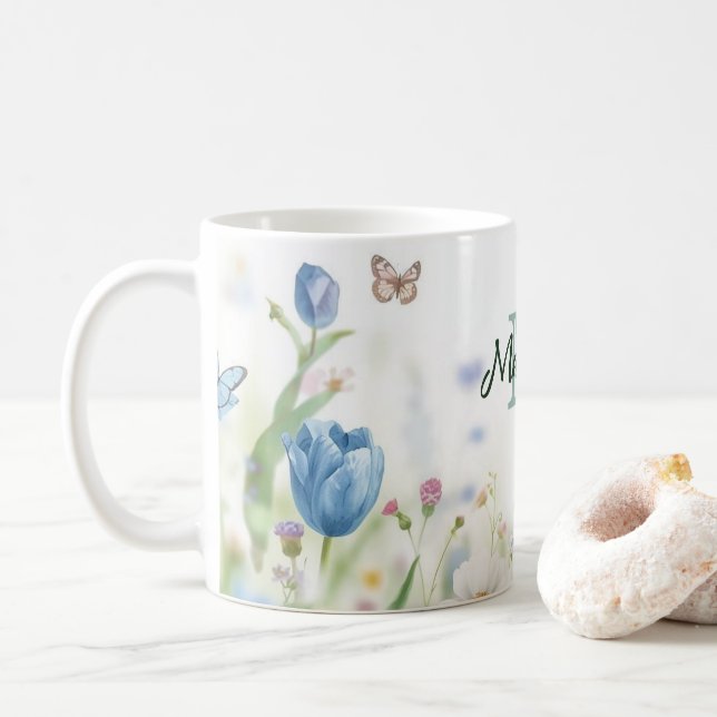 Söt grön vårblomma vildblomsbukett monogram kaffemugg (Med munk)