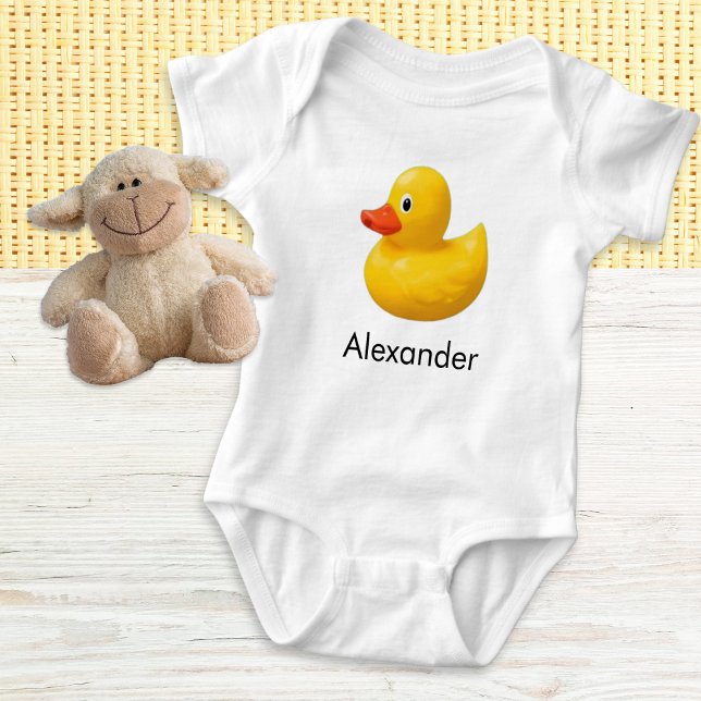 Söt gul gummiand t shirt (A cute baby bodysuit with yellow rubber duck picture, personalized with baby's name)