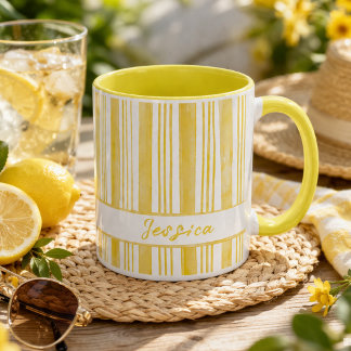 Söt gulrandig kaffekopp med eget namn