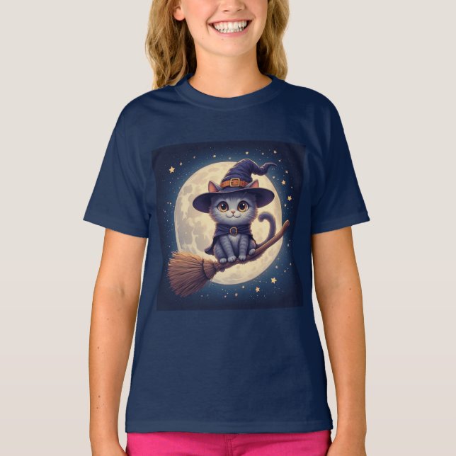 Söt Hä Witch Katt Flyger Över Fullmåne Natt 🎃 T Shirt (Framsida)