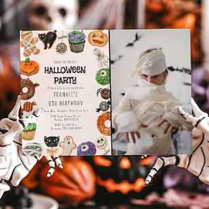 Söt Halloweenhälsning med trick or treat på födels Inbjudningar