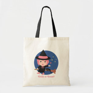 Söt häxa och svart katt på flygande kvast tygkasse