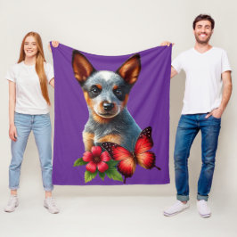 Söt Heeler-valp med fjäril och blomma Fleecefilt