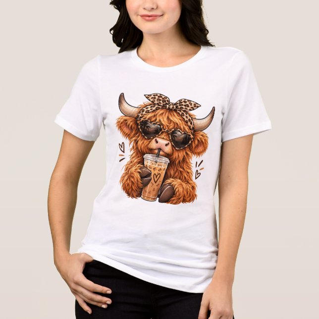 Söt Highland Ko Leopardtryck Iskaffe Älskare  T Shirt (Framsida)