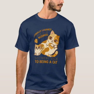 Söt höstkalikokat och kattunge som leker med löv t shirt