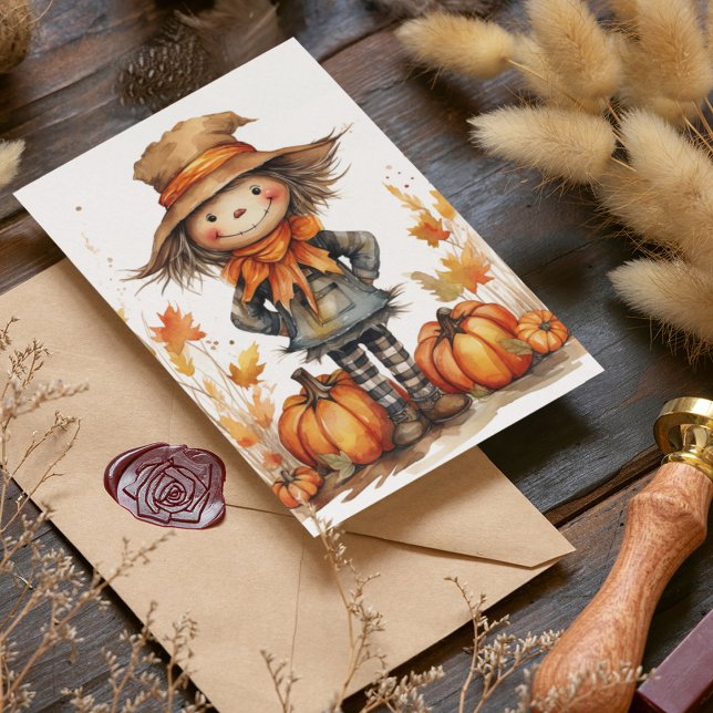 Söt höstskrämma med pumpa och löv kort (Cute watercolor scarecrow for autumn, fall and Thanksgiving holidays with leaves and pumpkins.)