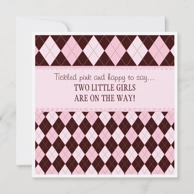 Söt i rosa Argyle tvilling- flickababy shower Inbjudningar (Framsida)