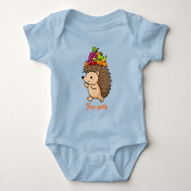 Söt Igelkott som Bär Färsk Frukt T Shirt (Framsida)