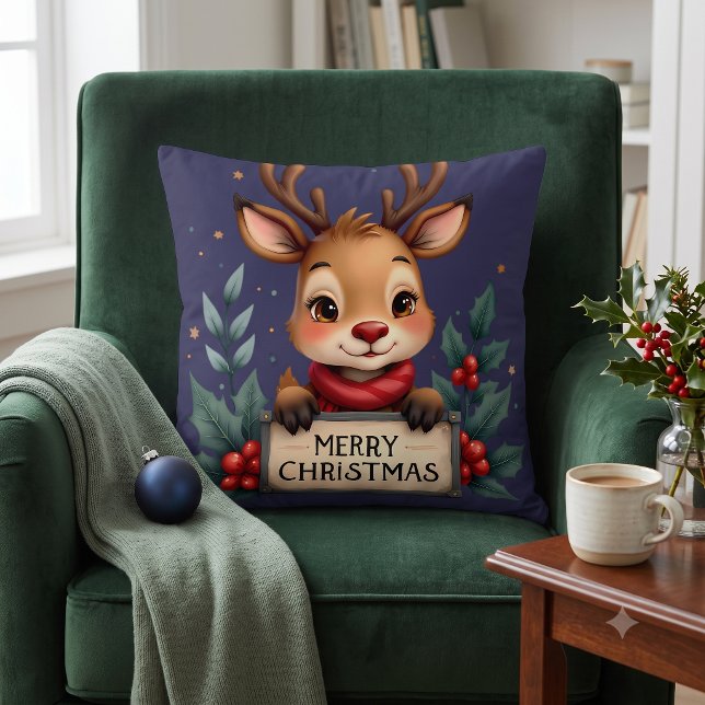 Söt julren med julmistrlar och skylt kudde (Cute Christmas Reindeer with Holly and Sign Throw Pillow)