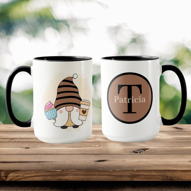 Söt kaffgnome lägg till monogram mugg (Skapare uppladdad)