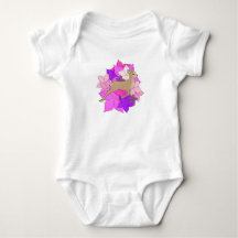 Söt kalv med blommor T-shirt