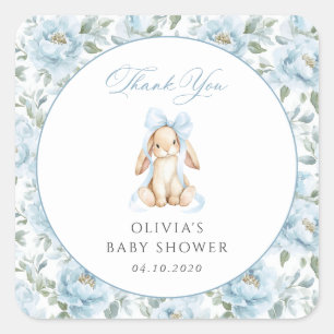 Söt kanin, blå slinga, blå blommor, baby shower fyrkantigt klistermärke