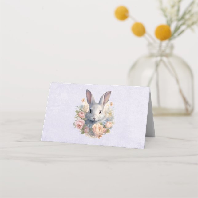 Söt kanin omgiven av pastellfärgade blommor placeringskort (Framsida)