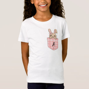 Söt kanin som tittar ut från fickan med initial t shirt