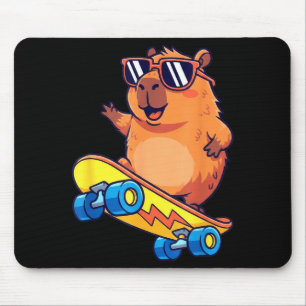 Söt Kapybara Skateboardåkning Lugn Djurfantast Kon Musmatta