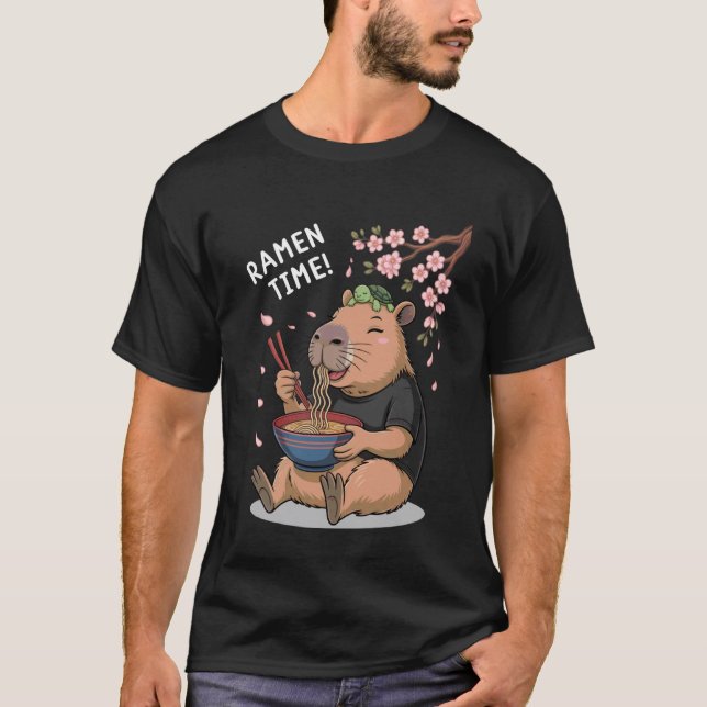 Söt Kapybara som äter Ramen Nudlar Japansk Söt A T Shirt (Framsida)