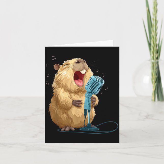 Söt Karaoke Kapybara med Mikrofon för Rolig Sångar Kort (Framsida)