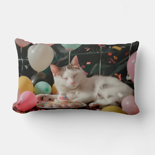Söt Katt Födelsedagsfirande Design Lumbarkudde (Framsida)