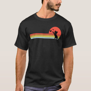 Söt katt leker med fjäril retro stil t shirt