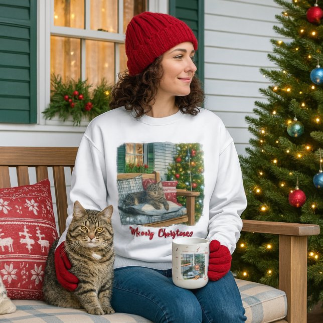 Söt katt och julgran t-shirt (Cozy Christmas sweatshirt for cat lovers )