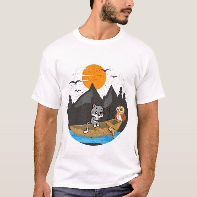 Söt Katt Och Uggla Fiskebåt Natur Konst T Shirt (Framsida)