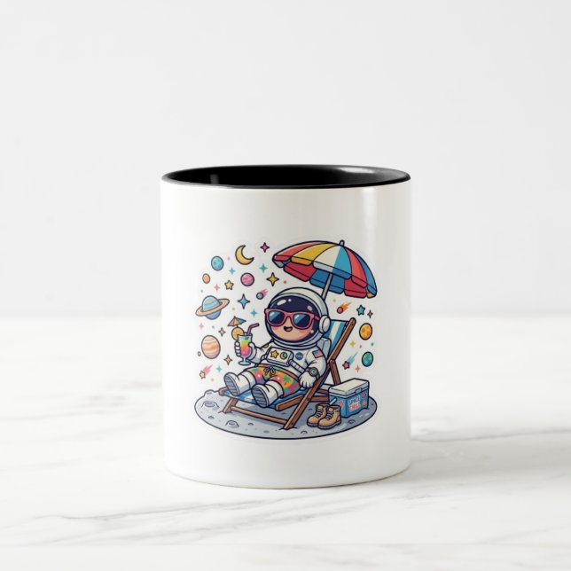 Söt Kawaii Astronaut Sommar Strand Space TrSticker Två-Tonad Mugg (Center)