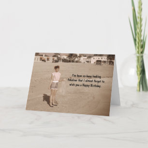 Söt Kvinna på Beach Birthday Humor Kort