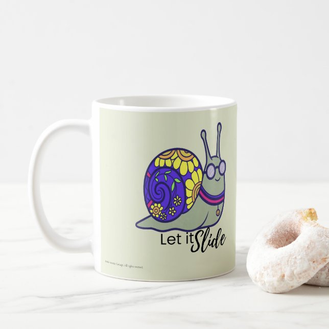 Söt Låt Det Glida Snigelkopp – Whimsical Pun Kaffemugg (Med munk)